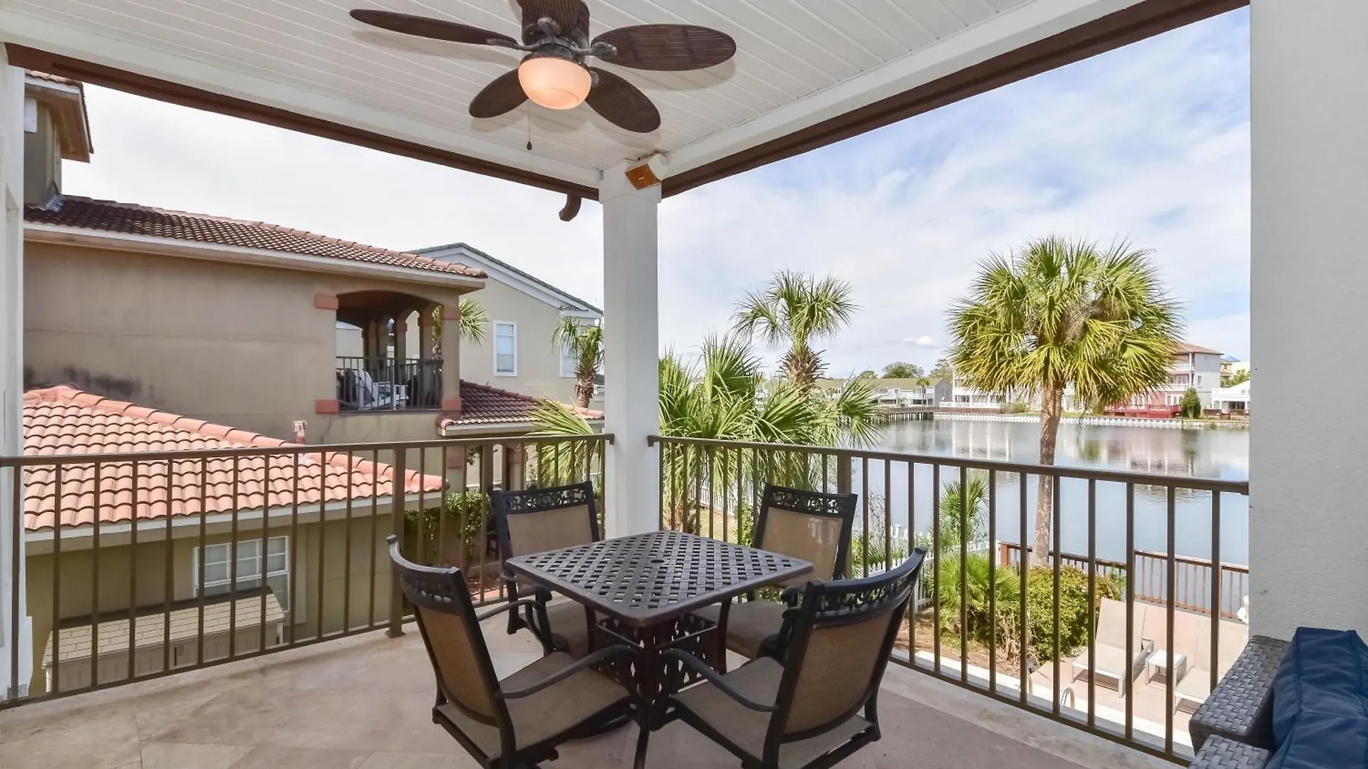 Casa Di Amore Destin