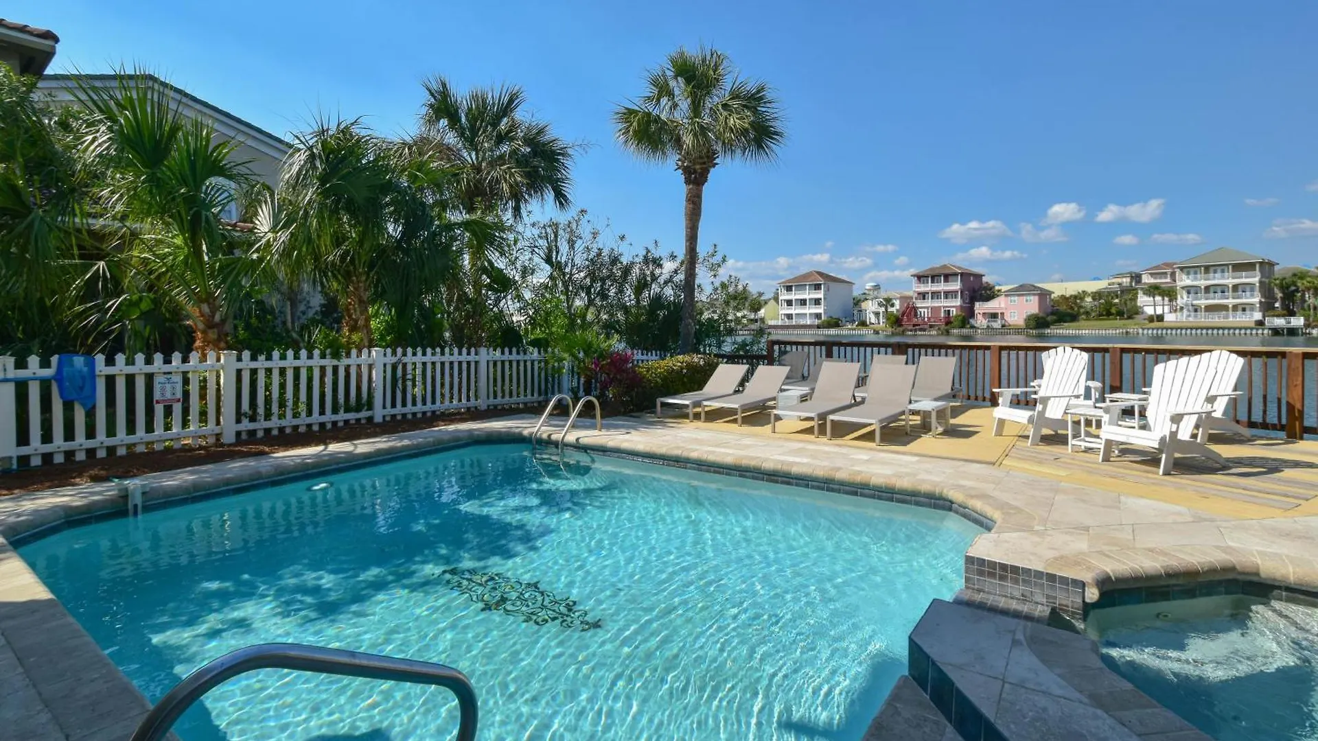 Casa Di Amore Destin